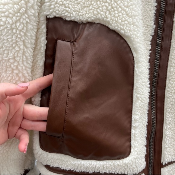 Levi’s Sherpa Moto Jacket - Picture 9 of 16